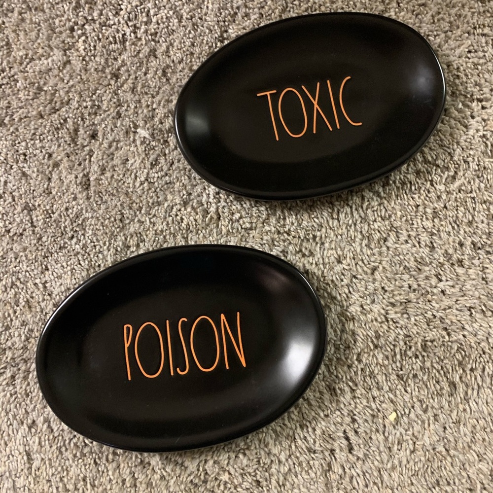 Rae Dunn halloween plates